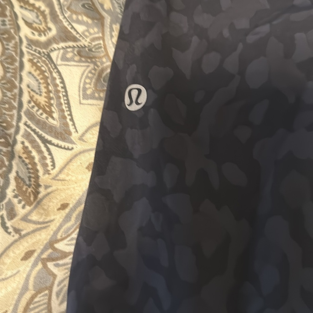 Lululemon Fast and Free Running Tight - Picture 3 of 4